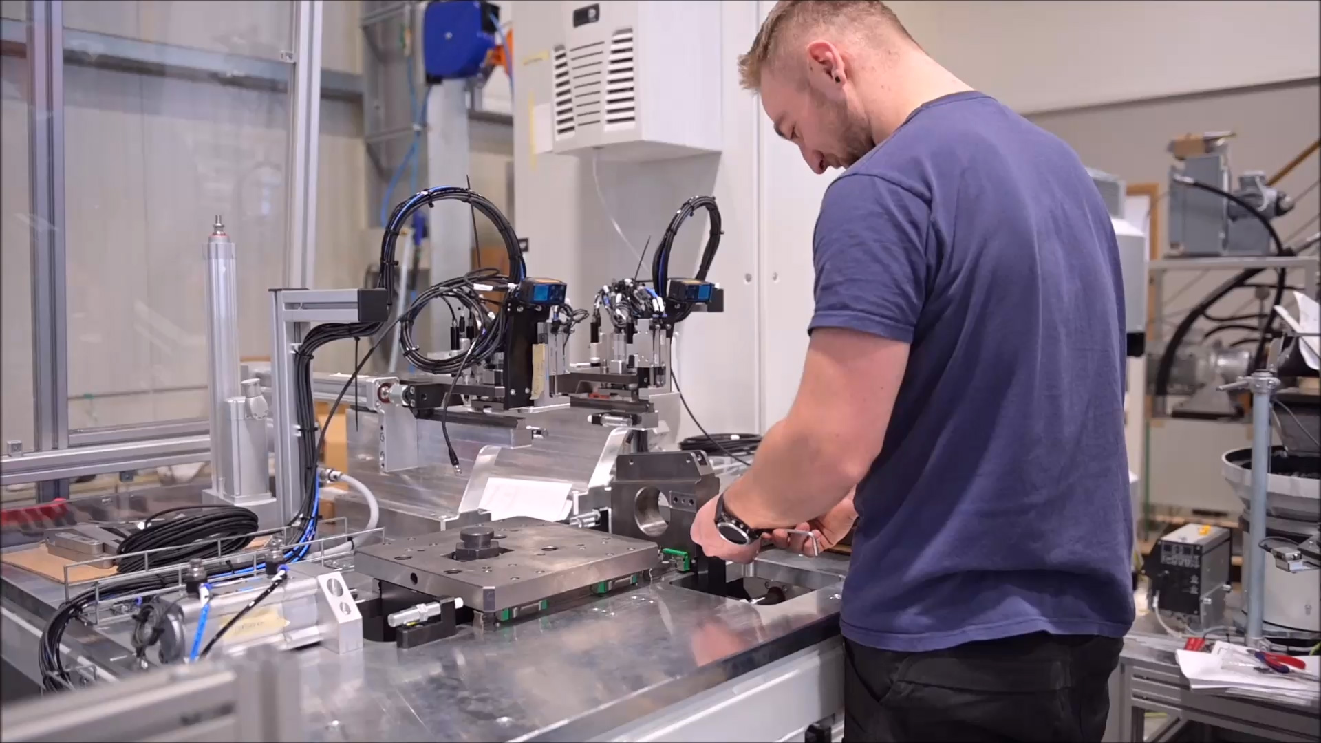 Kurzvideo_Dienstleistungen Kurzvideo Dienstleistungen Urmann Automatisierungstechnik GmbH